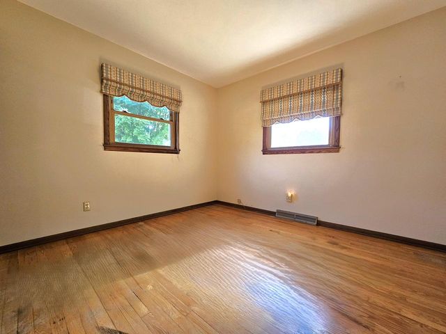 W225N8303 Longview DRIVE, Lisbon, WI 53089