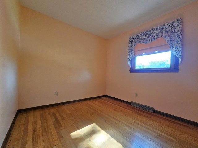 W225N8303 Longview DRIVE, Lisbon, WI 53089
