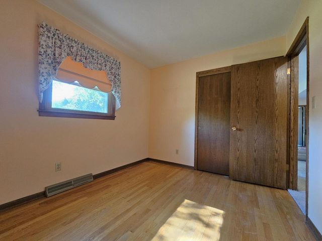 W225N8303 Longview DRIVE, Lisbon, WI 53089