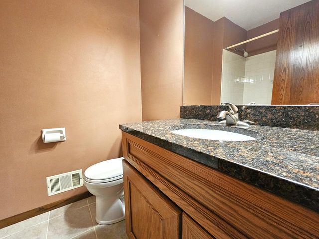 W225N8303 Longview DRIVE, Lisbon, WI 53089