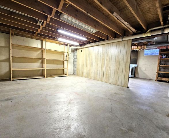 W225N8303 Longview DRIVE, Lisbon, WI 53089