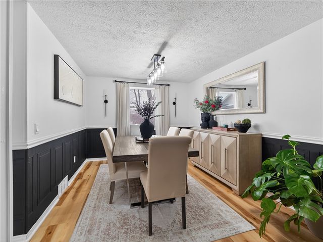 22 Ridgewood Road, Greece, NY 14626