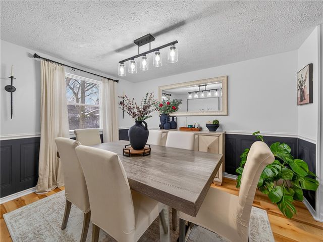 22 Ridgewood Road, Greece, NY 14626