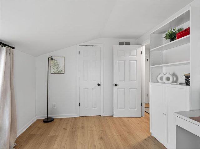 22 Ridgewood Road, Greece, NY 14626