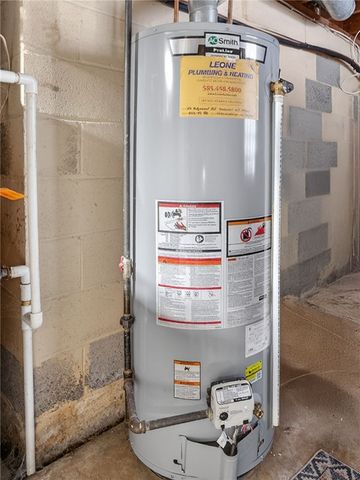 22 Ridgewood Road, Greece, NY 14626