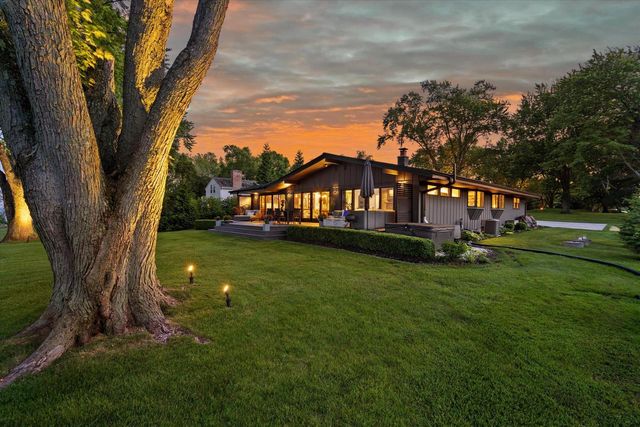 13464 N Lakewood DRIVE, Mequon, WI 53097