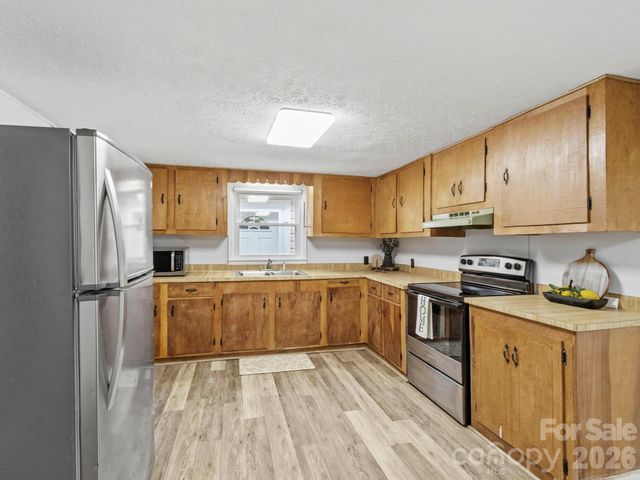 16180 US Hwy 19W Highway, Green Mountain, NC 28740