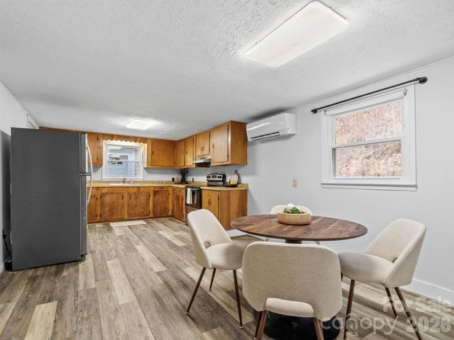 16180 US Hwy 19W Highway, Green Mountain, NC 28740