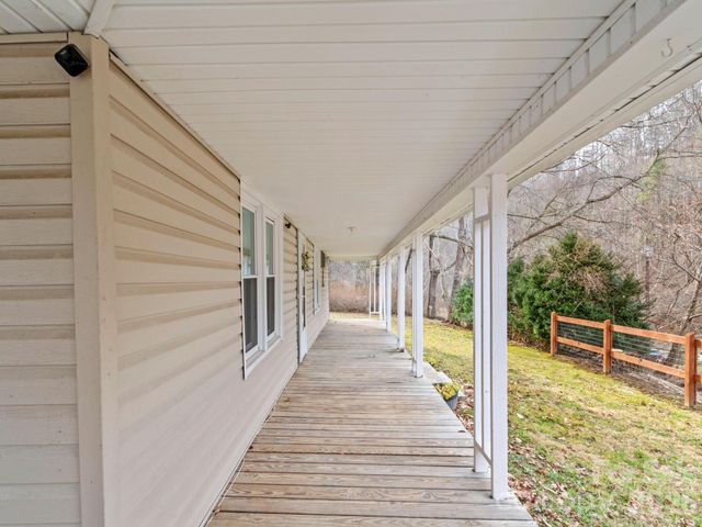 16180 US Hwy 19W Highway, Green Mountain, NC 28740