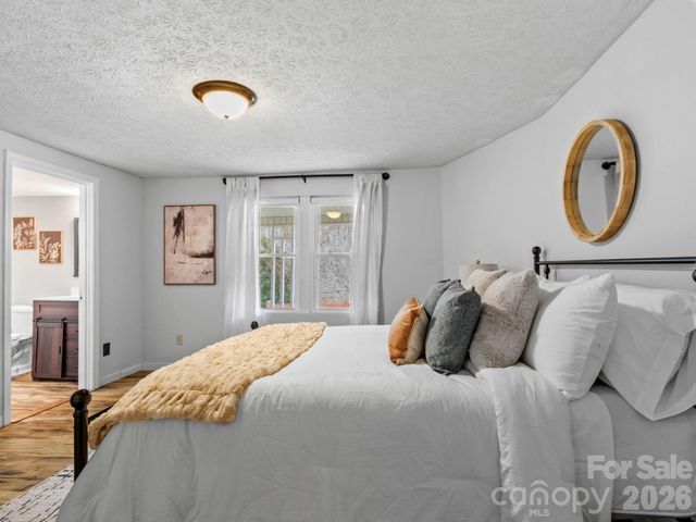 16180 US Hwy 19W Highway, Green Mountain, NC 28740