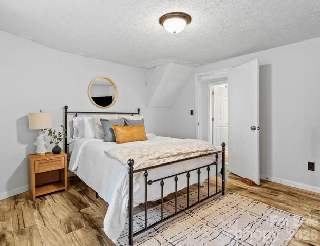 16180 US Hwy 19W Highway, Green Mountain, NC 28740