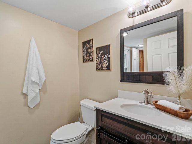 16180 US Hwy 19W Highway, Green Mountain, NC 28740