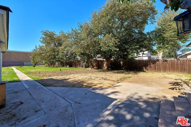 6443 Columbus Avenue, Van Nuys (los Angeles), CA 91411