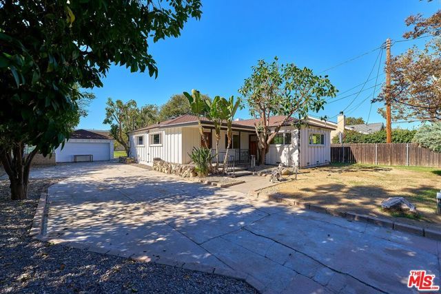 6443 Columbus Avenue, Van Nuys (los Angeles), CA 91411