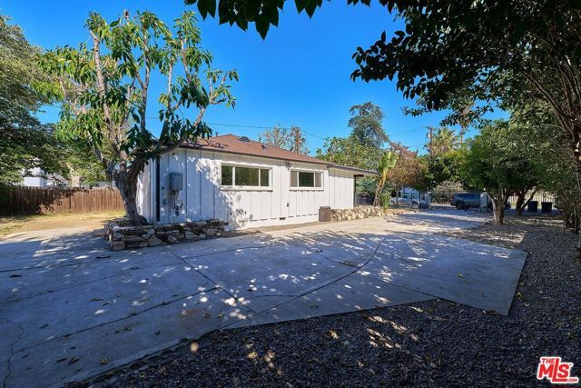 6443 Columbus Avenue, Van Nuys (los Angeles), CA 91411
