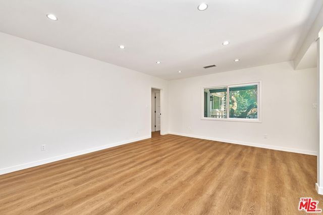 6443 Columbus Avenue, Van Nuys (los Angeles), CA 91411