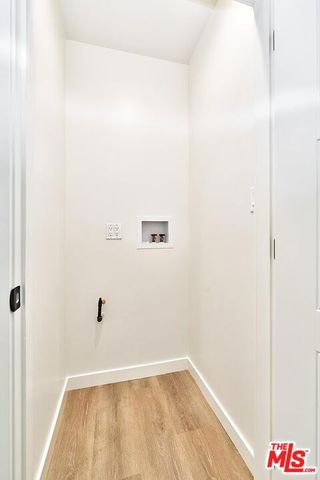 6443 Columbus Avenue, Van Nuys (los Angeles), CA 91411