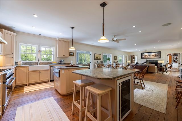 137 Cove Point East, Charlestown, RI 02813