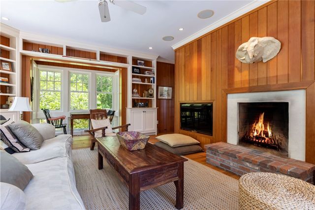 137 Cove Point East, Charlestown, RI 02813