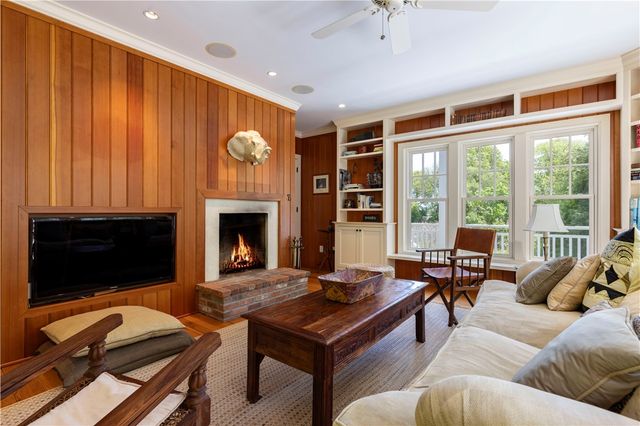 137 Cove Point East, Charlestown, RI 02813