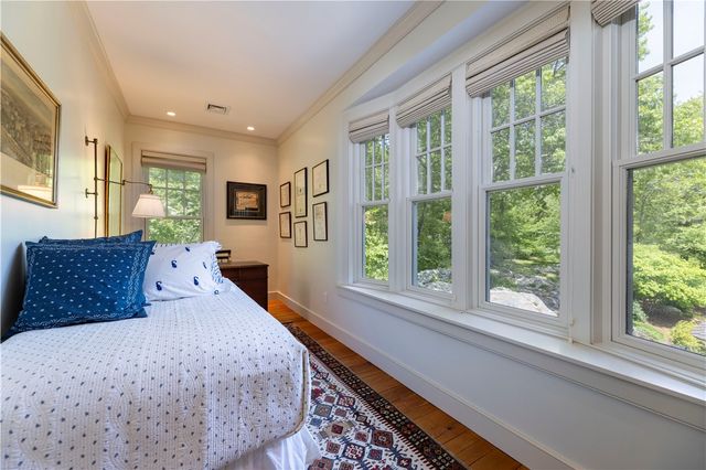 137 Cove Point East, Charlestown, RI 02813