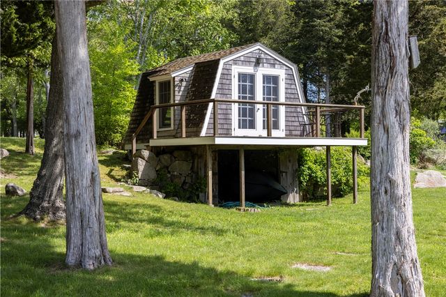 137 Cove Point East, Charlestown, RI 02813