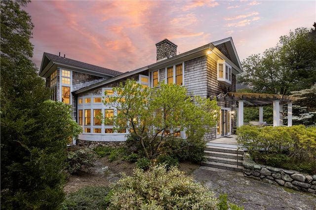 137 Cove Point East, Charlestown, RI 02813