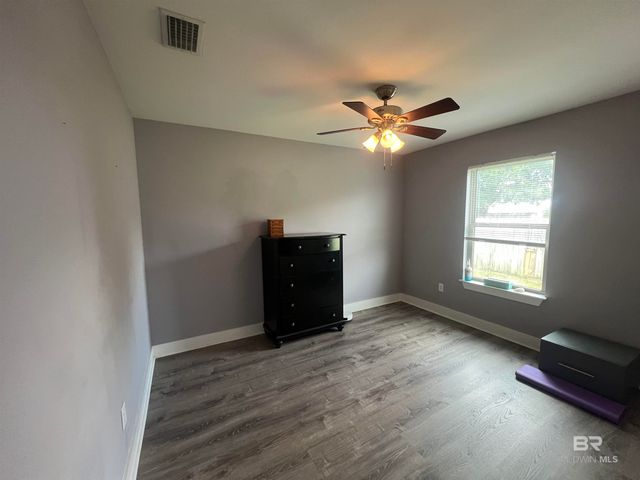 262 Lakefront Circle, Summerdale, AL 36580