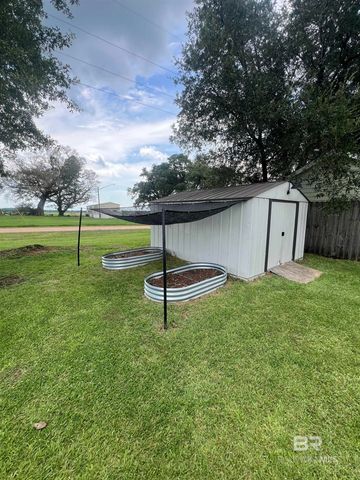 262 Lakefront Circle, Summerdale, AL 36580