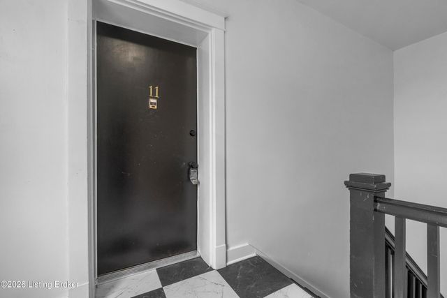 409 W Gaulbert Ave 301, Louisville, KY 40208