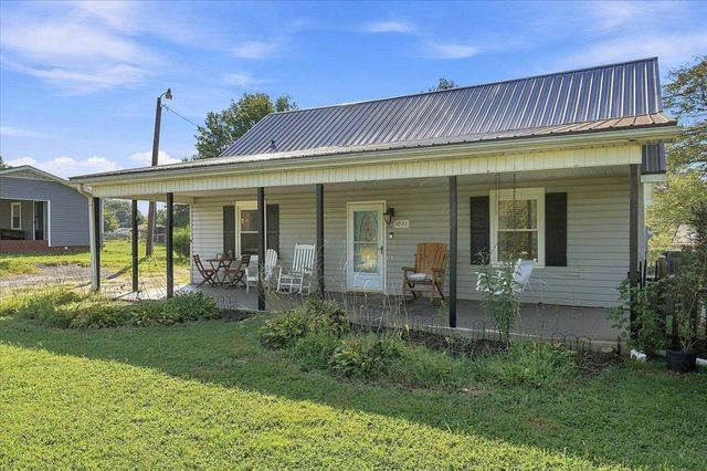 1051 Ezell Road, Chesnee, SC 29323