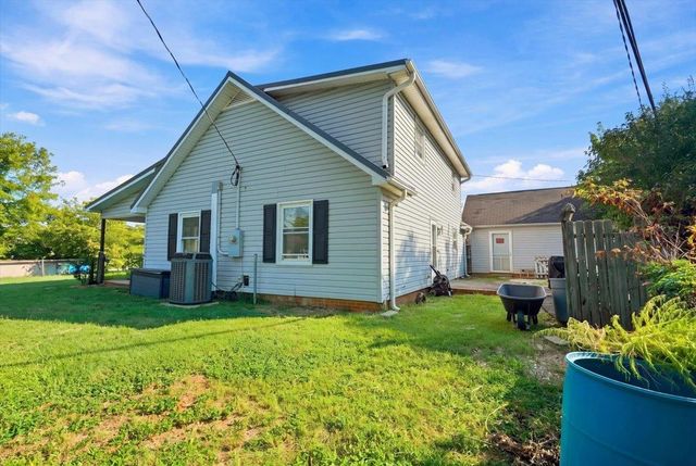 1051 Ezell Road, Chesnee, SC 29323