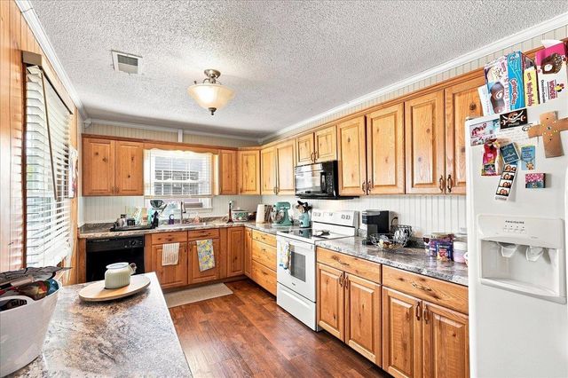 1051 Ezell Road, Chesnee, SC 29323