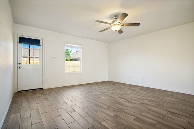 9005 Navigation Drive, Fort Worth, TX 76179