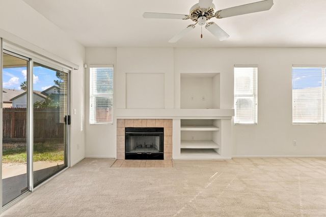 9205 Irish Gold Way, Sacramento, CA 95826