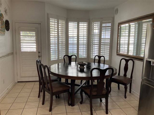 2206 N Carroll Avenue, Dallas, TX 75204