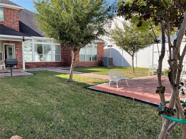 2206 N Carroll Avenue, Dallas, TX 75204