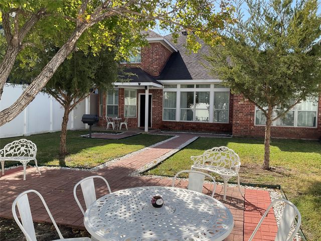 2206 N Carroll Avenue, Dallas, TX 75204