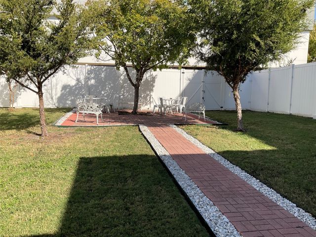 2206 N Carroll Avenue, Dallas, TX 75204