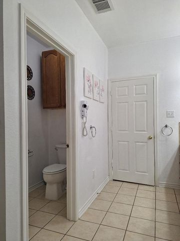 2206 N Carroll Avenue, Dallas, TX 75204