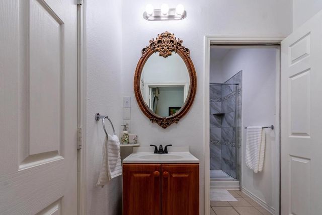 2206 N Carroll Avenue, Dallas, TX 75204