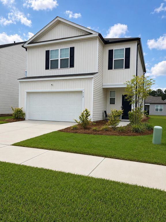 712 Long Bluff Road, Summerville, SC 29486