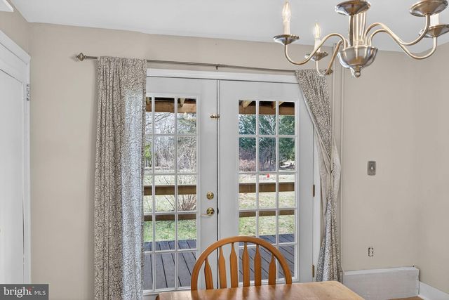 3797 CHESTNUT RD, Alburtis, PA 18011