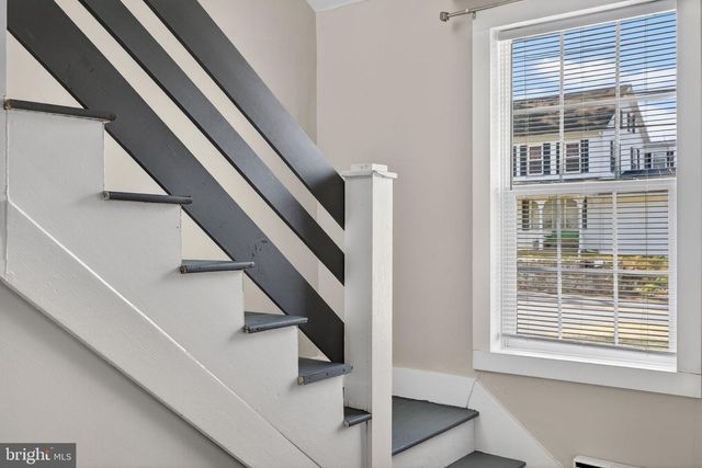 3797 CHESTNUT RD, Alburtis, PA 18011