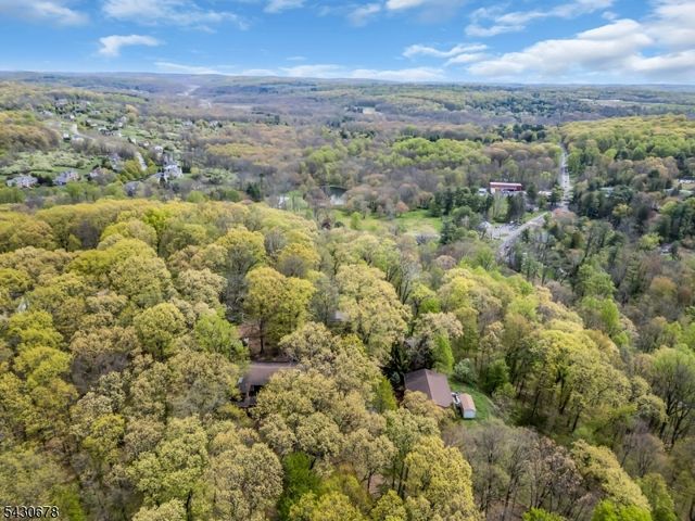 14 Beaver Brook Dr, Washington Twp., NJ 07853