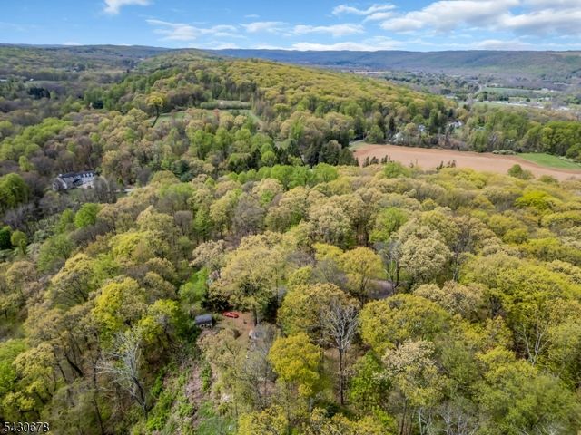 14 Beaver Brook Dr, Washington Twp., NJ 07853