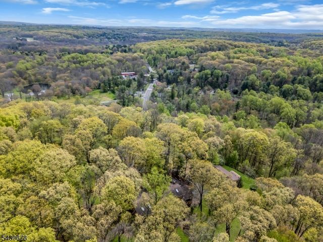 14 Beaver Brook Dr, Washington Twp., NJ 07853