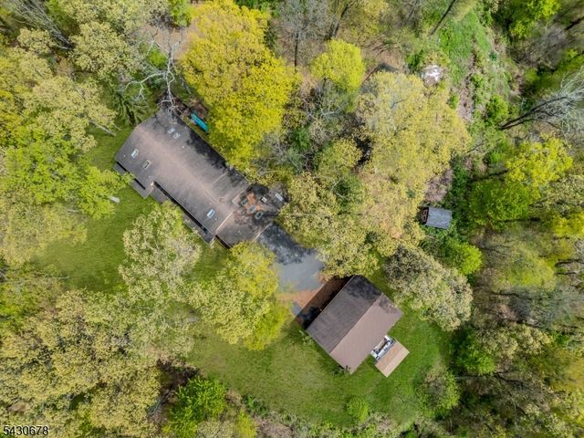 14 Beaver Brook Dr, Washington Twp., NJ 07853
