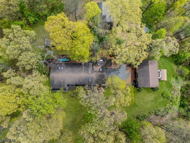14 Beaver Brook Dr, Washington Twp., NJ 07853