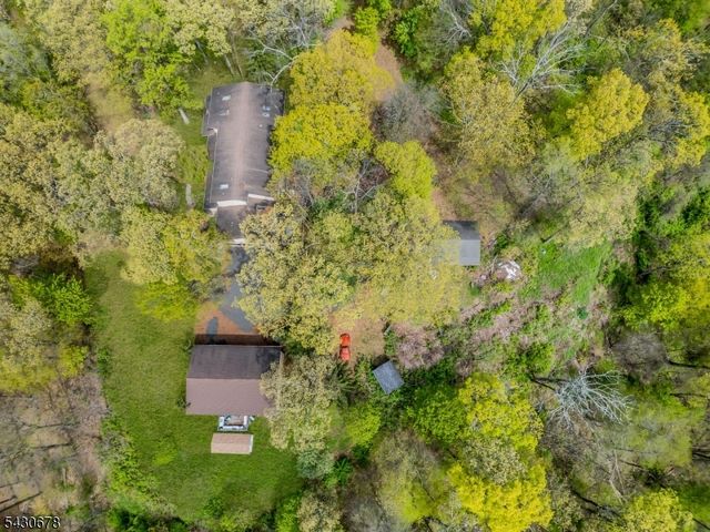 14 Beaver Brook Dr, Washington Twp., NJ 07853